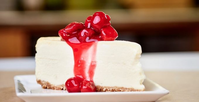 Cheesecake recipe for keto lovers with low carbs and cherry sauce.